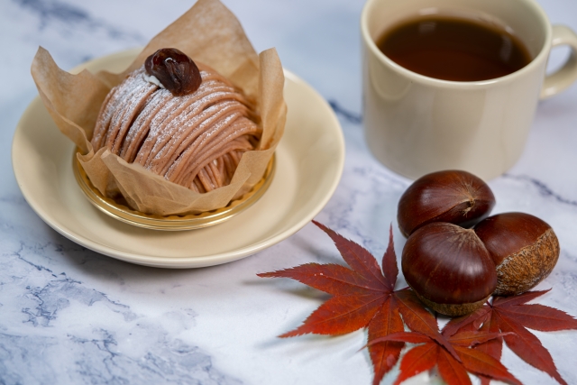 和栗のモンブランと浅煎りコーヒー