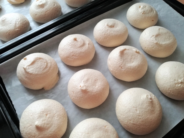 モンブランケーキに合う焼きメレンゲ