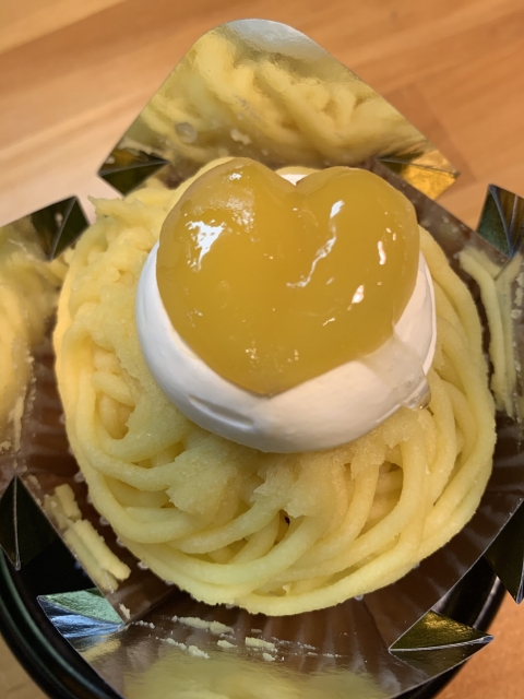 ハート型を入れたモンブラン