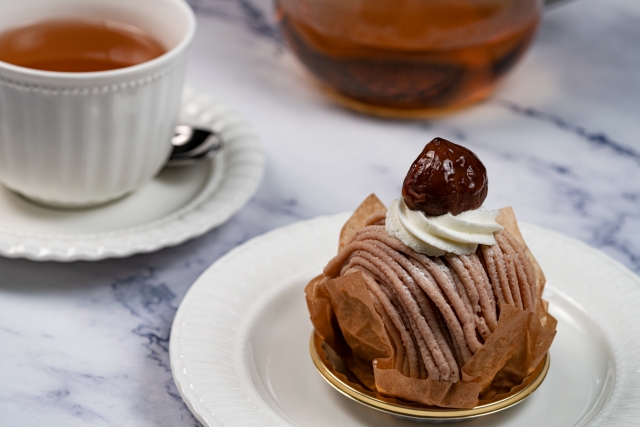 モンブランと紅茶