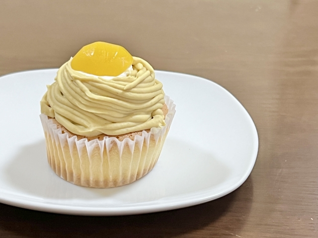 土台がスポンジのモンブランケーキ